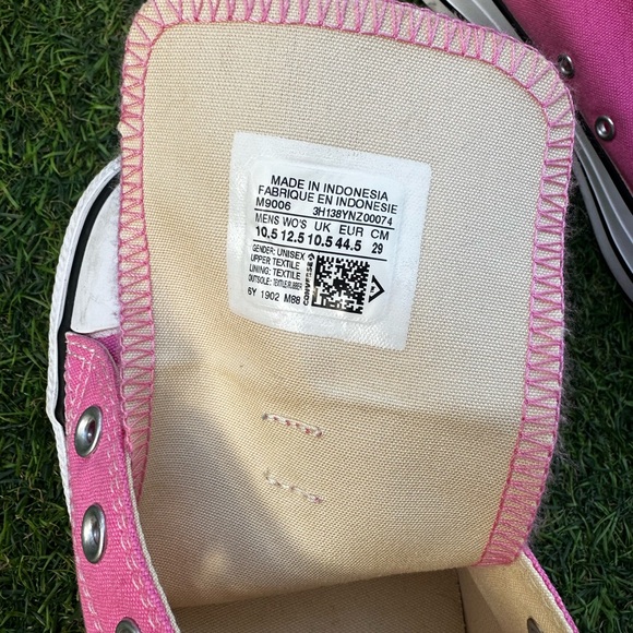 Converse Chuck Taylor All Star High Top, size 10.5 - Picture 6 of 8